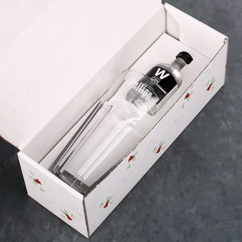 Wuestefeld Gin mit graviertem Gin-Glas in bedruckter Geschenkverpackung für be-gin-liche Weihnachten