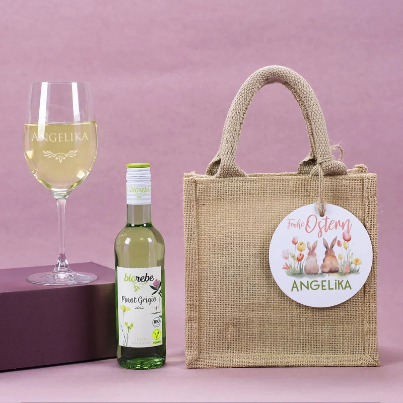 Ostergeschenkset mit Biorebe Weiß- oder Rotwein und graviertem Glas