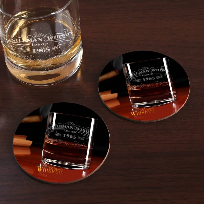Whisky-Set in gravierter Holzkiste inkl. Gläser und Untersetzer