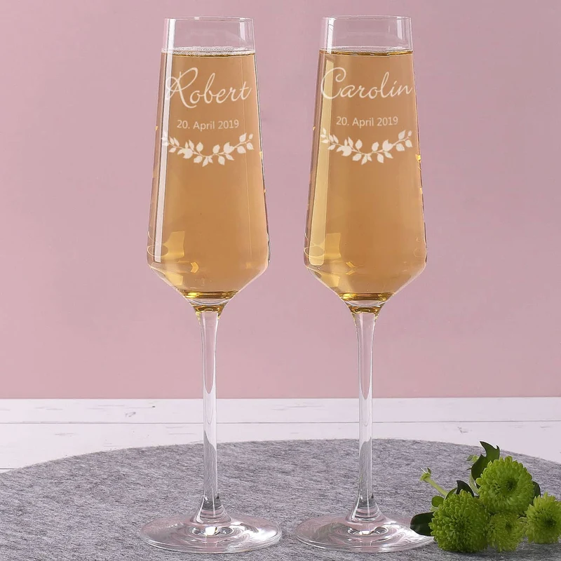 Geschenkset mit Holzbox und zwei Sektgläsern zur Hochzeit