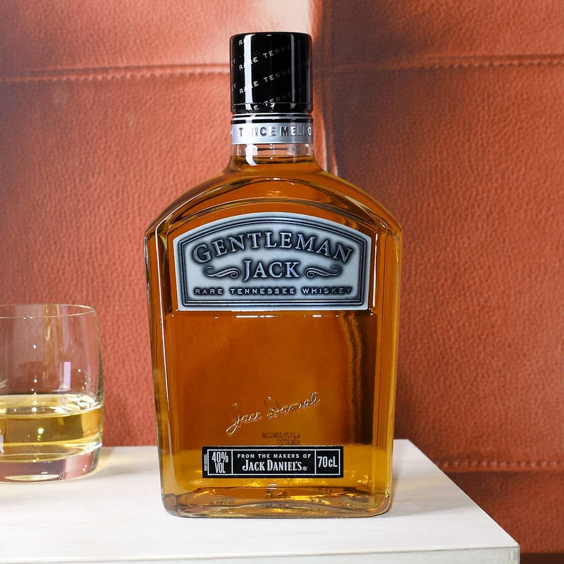 Whiskybox mit 4 Gläsern, Untersetzern und Jack Daniels Whiskey
