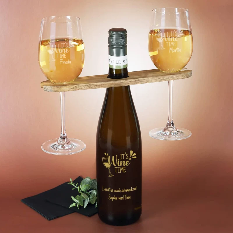 It`s Wine Time - Personalisiertes Geschenkset mit Weinflasche, Weingläsern und Weinbutler