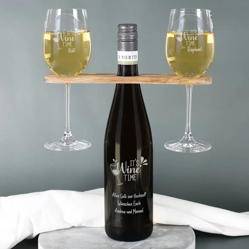 It`s Wine Time - Personalisiertes Geschenkset mit Weinflasche, Weingläsern und Weinbutler