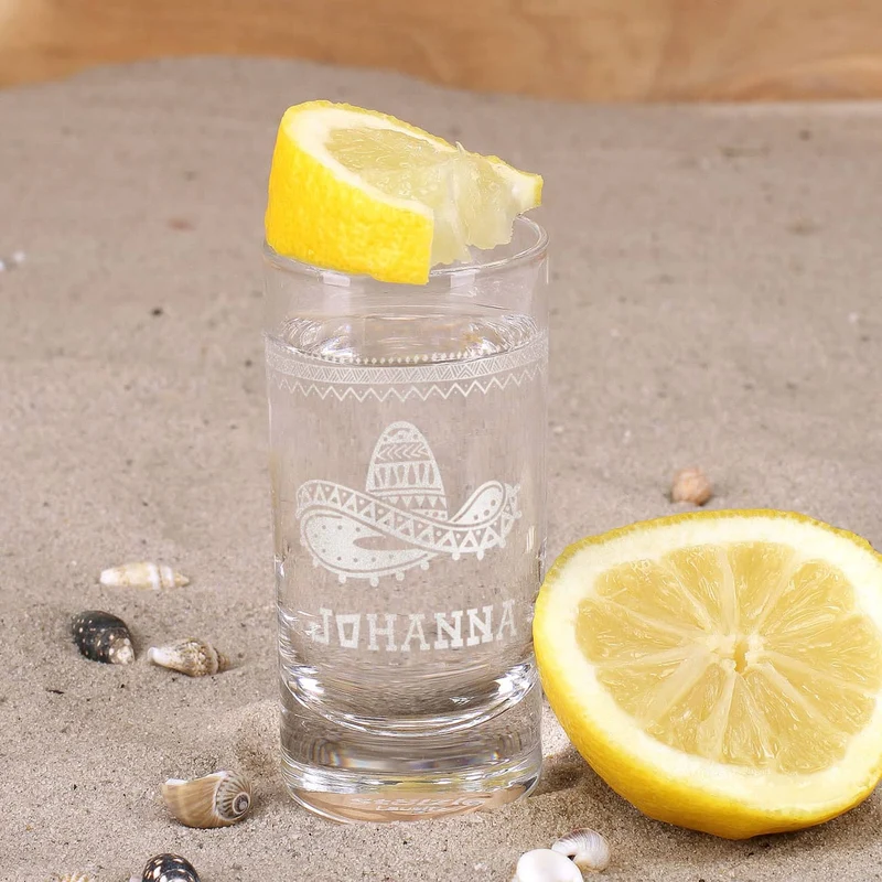 Sierra Tequila Mini Flasche mit graviertem Schnapsglas im Inlay mit bedruckter Pappbox
