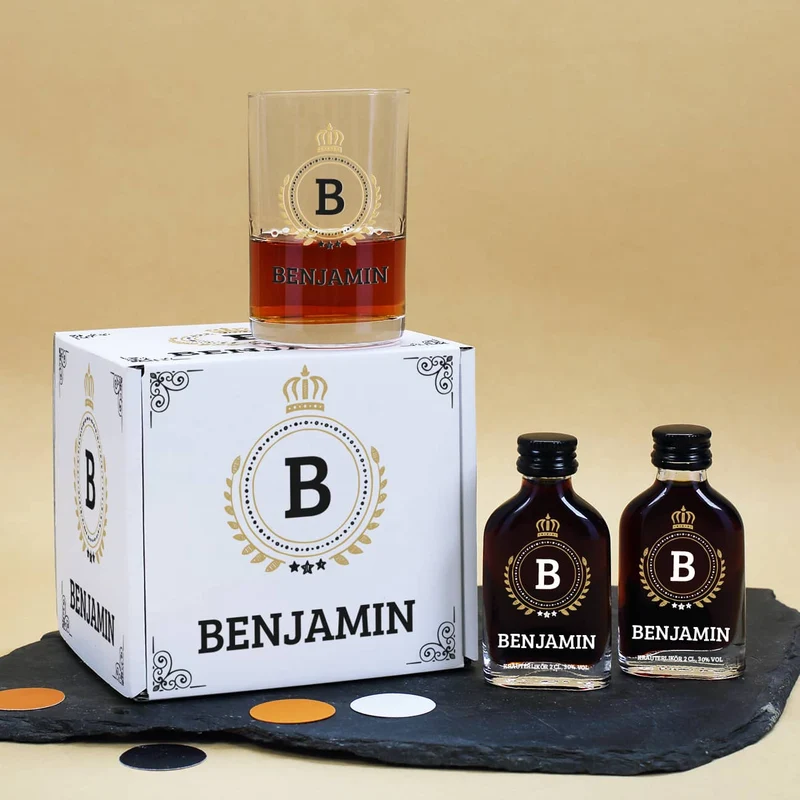 Schnaps-Geschenk für Männer mit 2 Kräuterlikören, Schnapsglas und persönlicher Box
