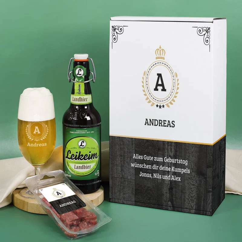 Geschenkset mit Bierglas, Bier und Snack