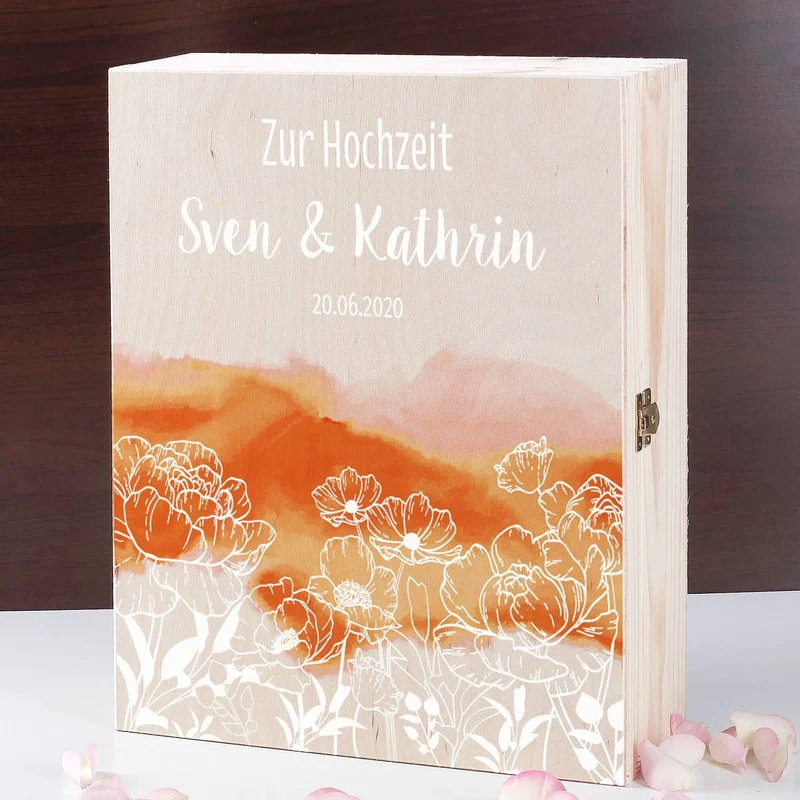 Wein-Geschenkset zur Hochzeit mit zwei gravierten Gläsern in einer persönlich gestalteten Holzbox