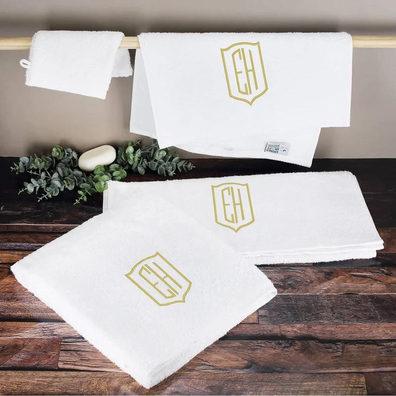 4-teiliges Handtuchset in Weiß mit Initialen bestickt in Silber oder Gold