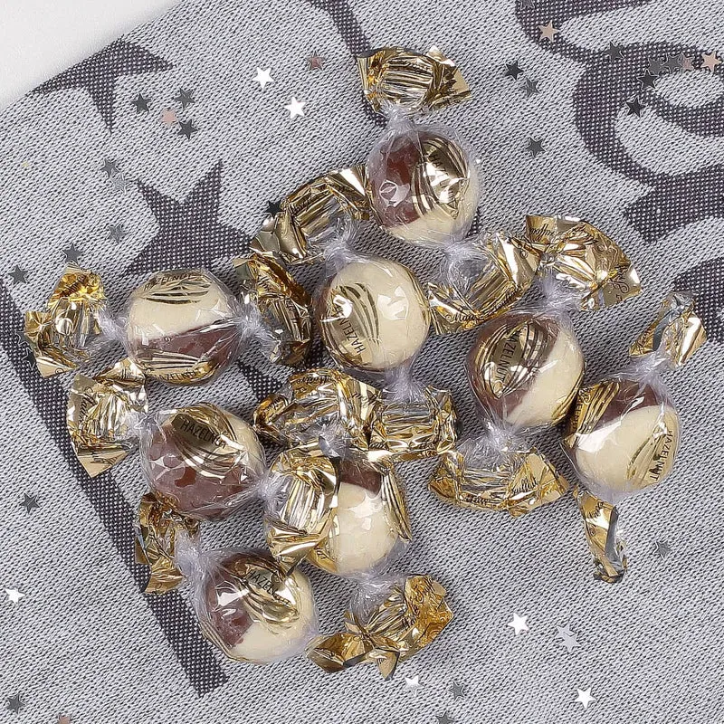 Haselnuss Pralinen mit Geschenksäckchen - Frohes Fest