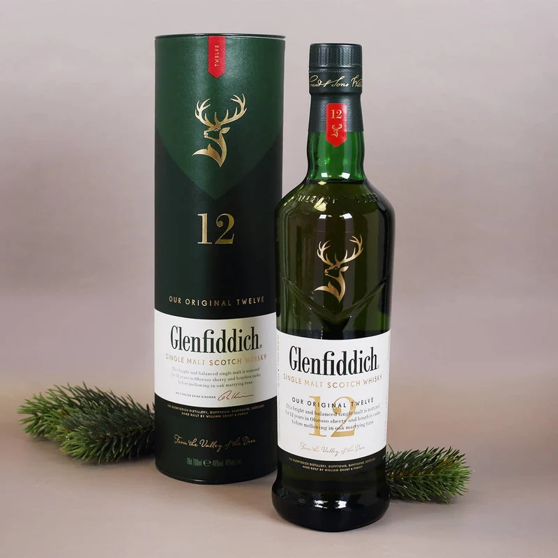 Whisky Geschenkset zu Weihnachten mit Hirschgeweih Motiv und Name