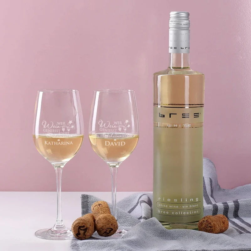 Geschenkset - Wer Wein genießt... 2 gravierte Gläser und Weinflasche in bedruckter Holzbox