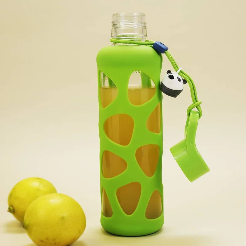 Gravierte Trinkflasche im Set mit bedruckter Fußball-Brotdose für Kinder