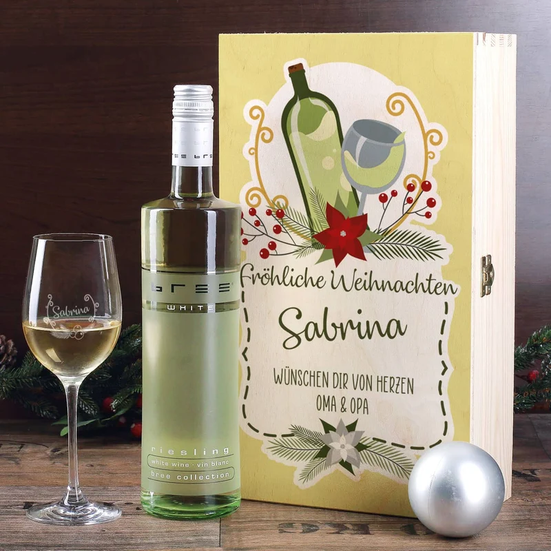 Persönliches Weihnachtsgeschenk für Weinliebhaber mit Weihnachtskranz, Name und Wunschtext