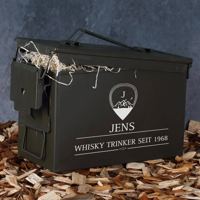 Edles Whisky-Geschenkset in original Munitionsbox mit gravierten Whiskygläsern und Feldflasche