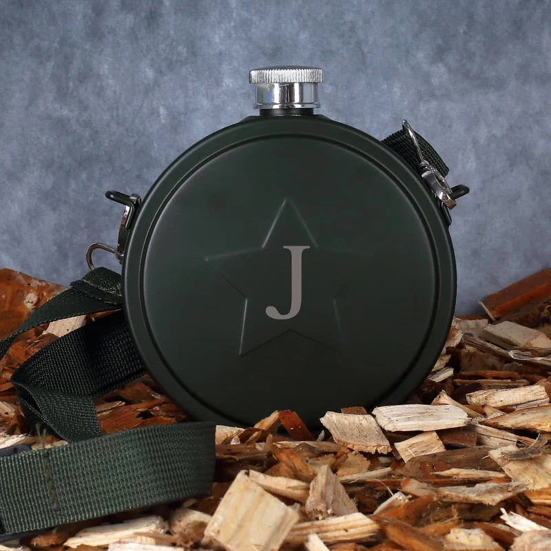 Edles Whisky-Geschenkset in original Munitionsbox mit gravierten Whiskygläsern und Feldflasche