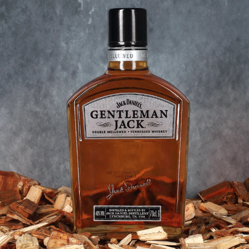 Edles Whisky-Geschenkset in original Munitionsbox mit Monogramm, Name und Wunschtext
