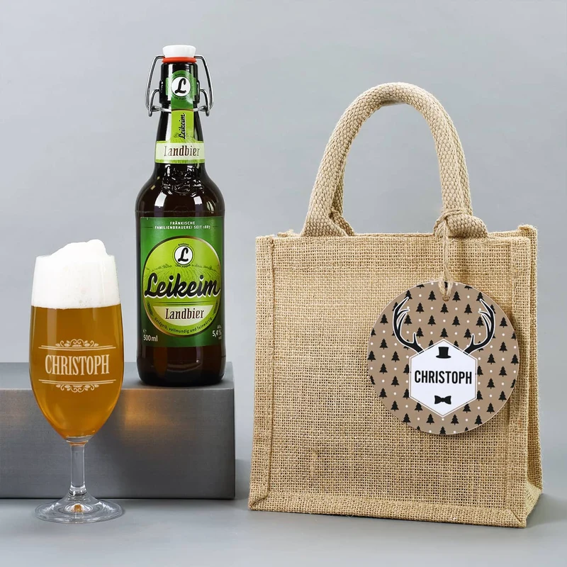 Männergeschenk zu Weihnachten - Bierglas mit Bierflasche in persönlicher Geschenktüte