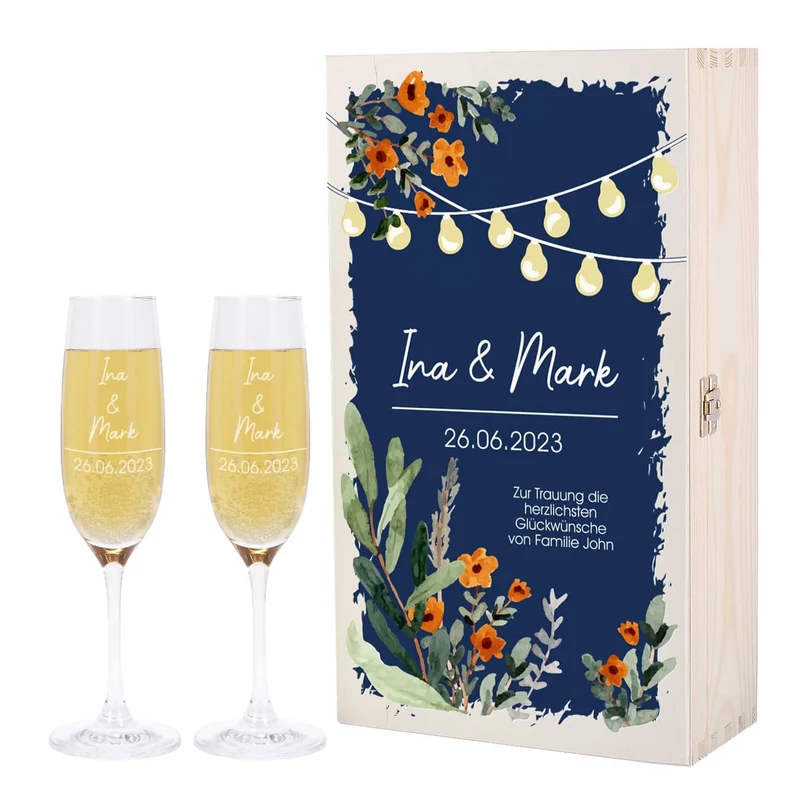 Geschenkset zur Hochzeit mit zwei gravierten Sektgläsern und Geschenkbox mit Wildblumen und Laternen