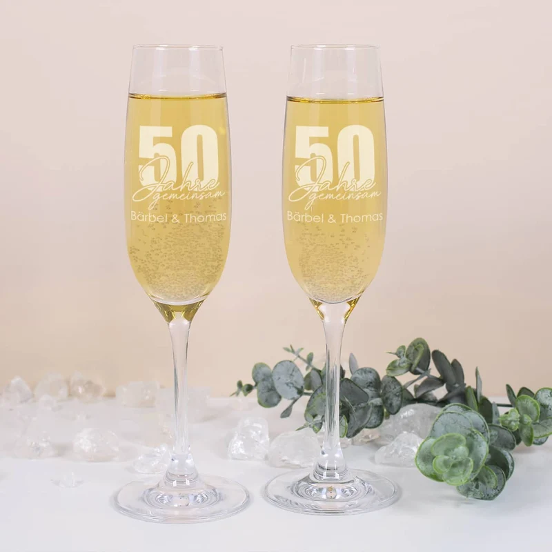 50 Jahre gemeinsam - Geschenkset mit Holzbox und Sektgläsern zur Goldhochzeit