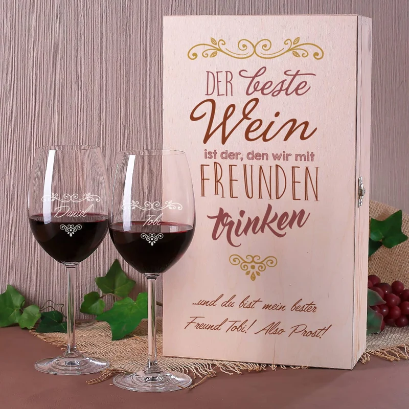 Weingeschenkset für Freunde mit Holzbox und zwei Weingläsern