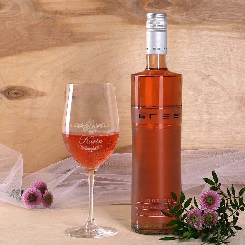 Persönliches Wein-Set zum 70. Geburtstag mit graviertem Glas und Flasche