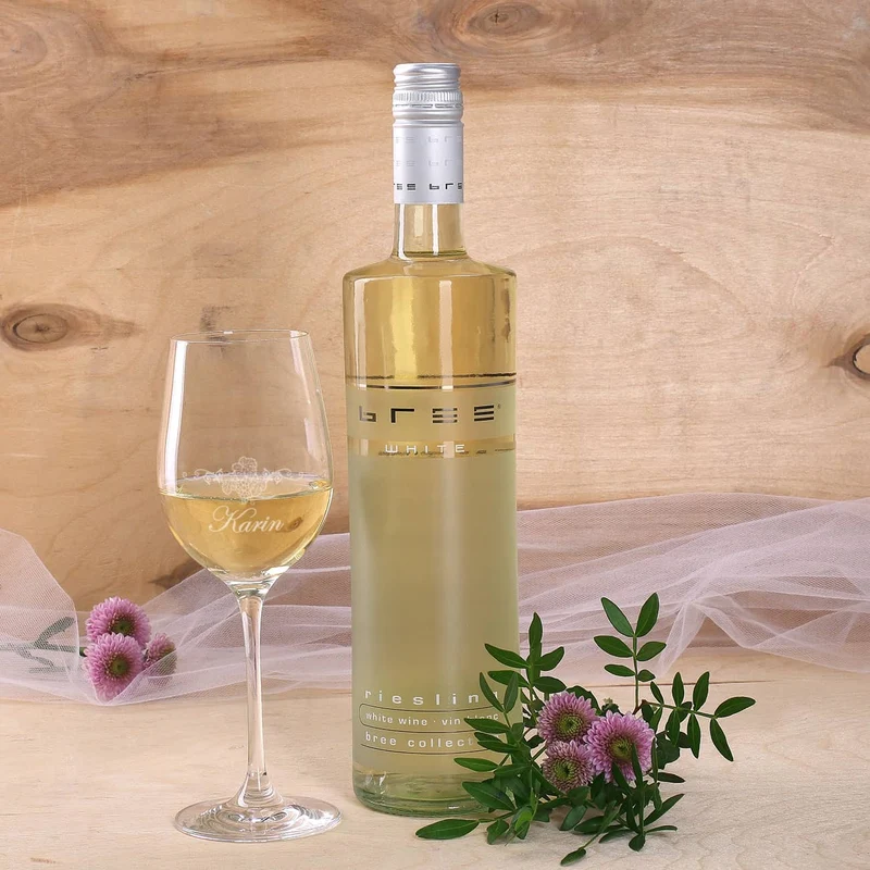 Persönliches Wein-Set zum 70. Geburtstag mit graviertem Glas und Flasche