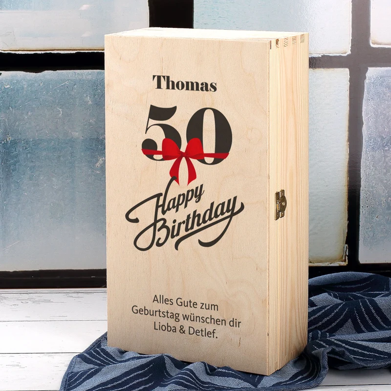 Geschenkset zum 50. Geburtstag mit graviertem Weinglas und Weinflasche in persönlicher Holzbox