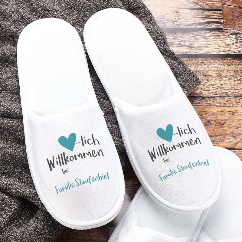 Bedruckte Gästepantoffeln 4 Paar Herzlich Willkommen mit Familienname