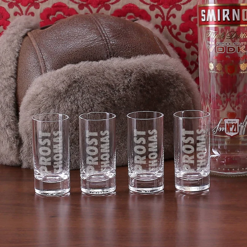 Geschenk-Set mit Smirnoff Vodka und 4 Vodkagläser in bedruckter Holzkiste
