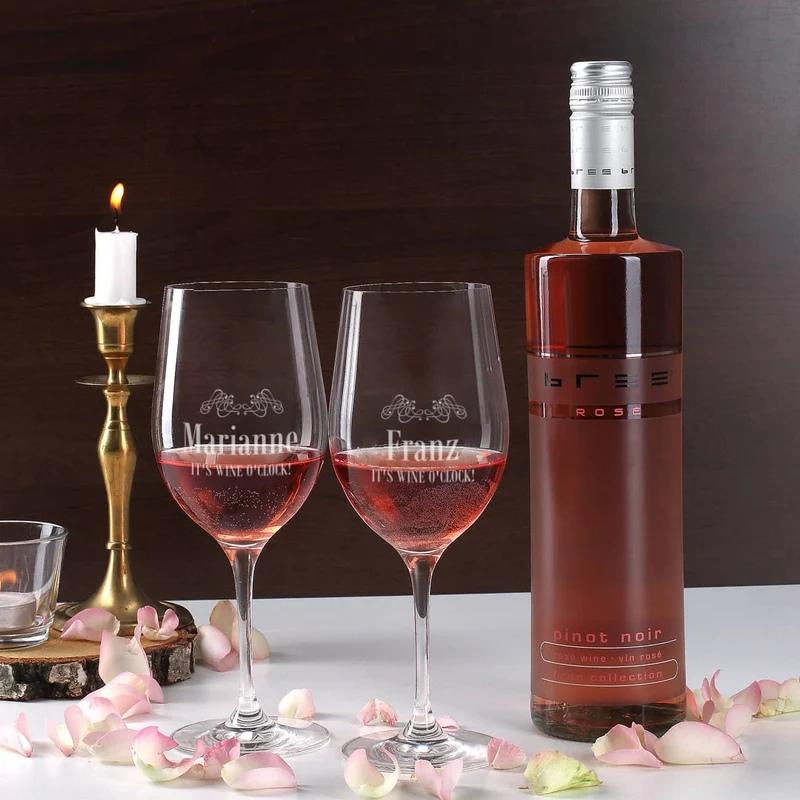 IT'S WINE O'CLOCK! Geschenkset - Weingläser und Flasche in persönlicher Holzbox