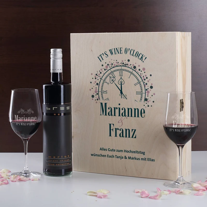 IT'S WINE O'CLOCK! Geschenkset - Weingläser und Flasche in persönlicher Holzbox