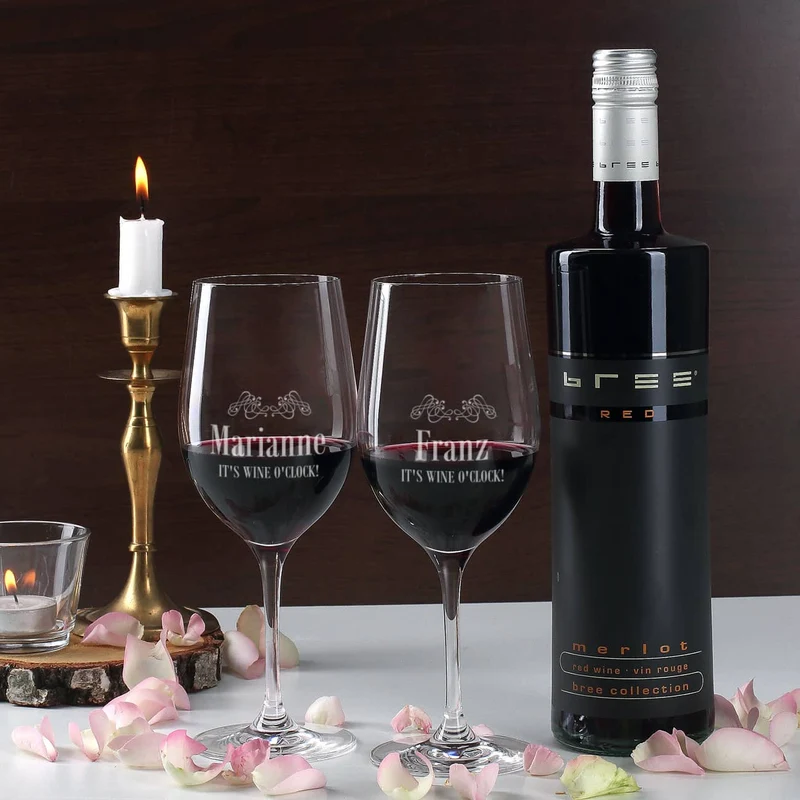 IT'S WINE O'CLOCK! Geschenkset - Weingläser und Flasche in persönlicher Holzbox