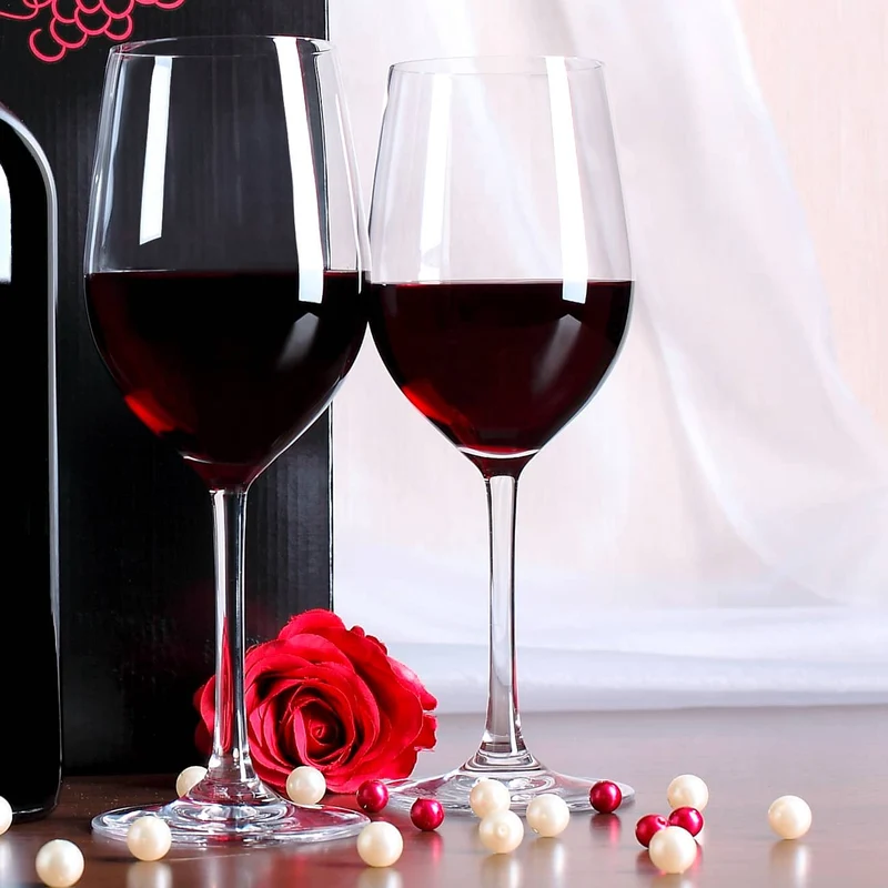 Weinglas-Set mit gravierter Rotweinflasche zur Hochzeit in edler Geschenkbox