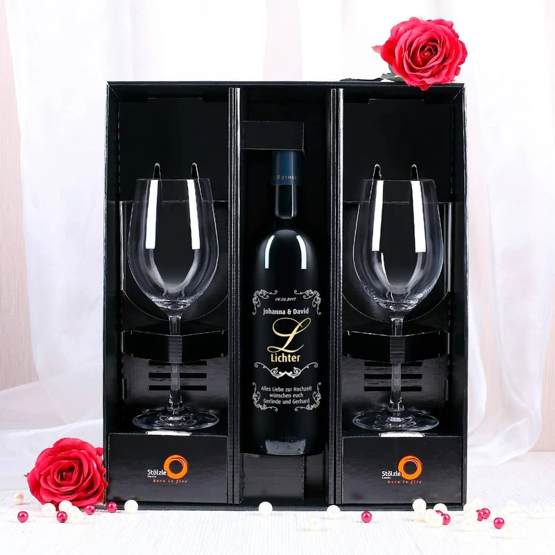 Weinglas-Set mit gravierter Rotweinflasche zur Hochzeit in edler Geschenkbox