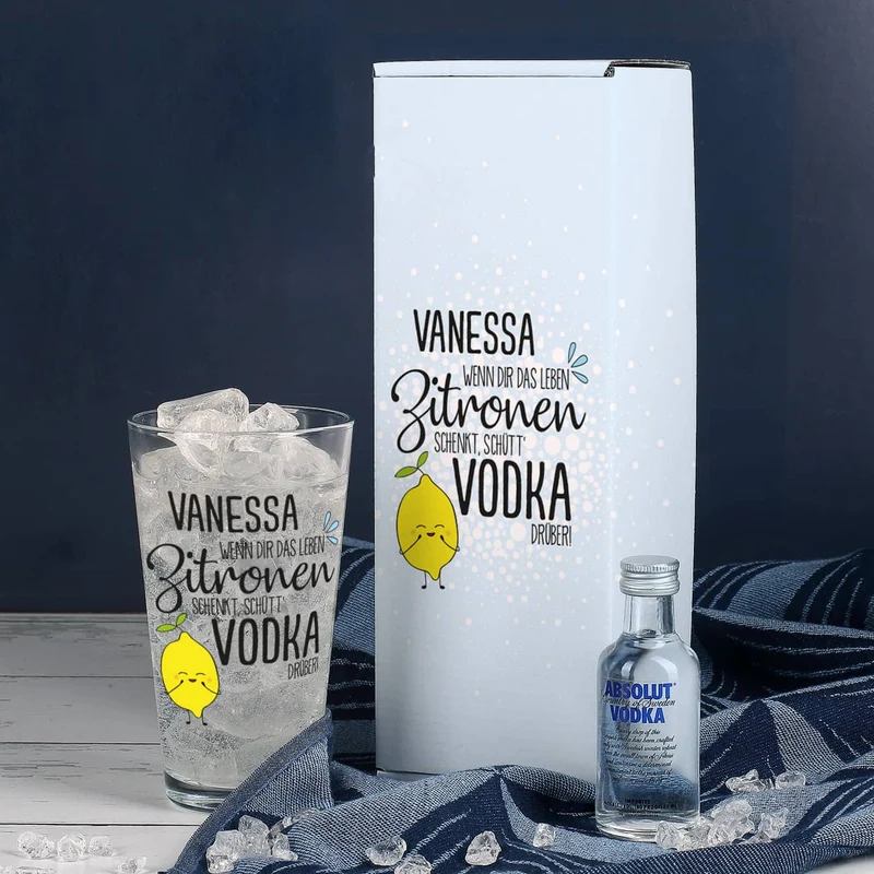 Vodka-Geschenkset mit Trinkglas und Absolut Vodka in Geschenkverpackung