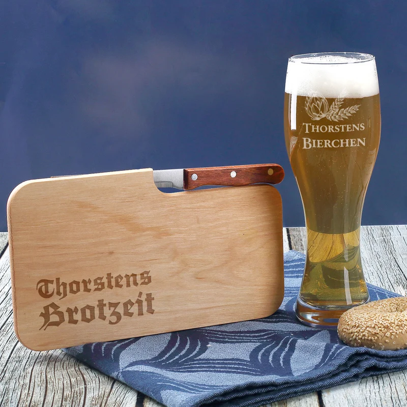 Weizenbierglas und Messerbrett Brotzeit mit Wunschnamen graviert