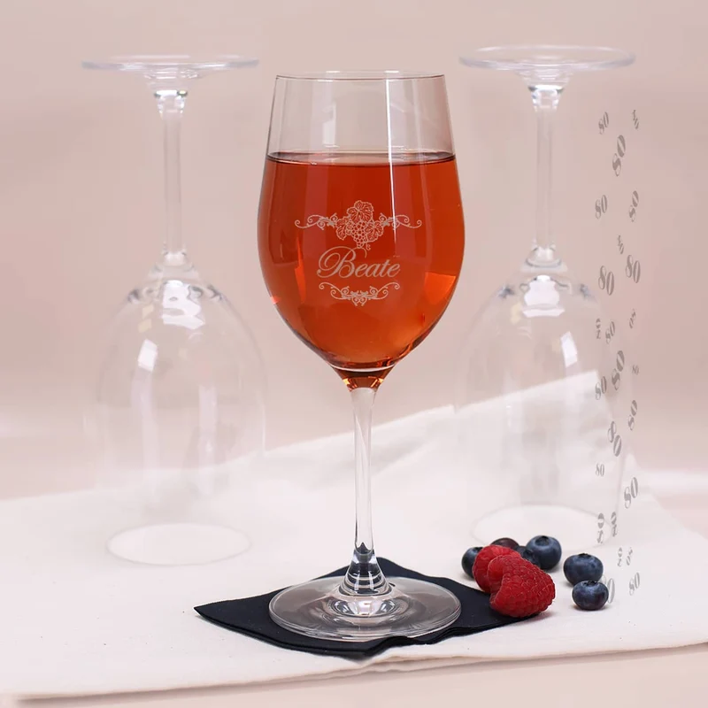 Weinset zum 80. Geburtstag mit Weinglas in bedruckter Geschenkverpackung