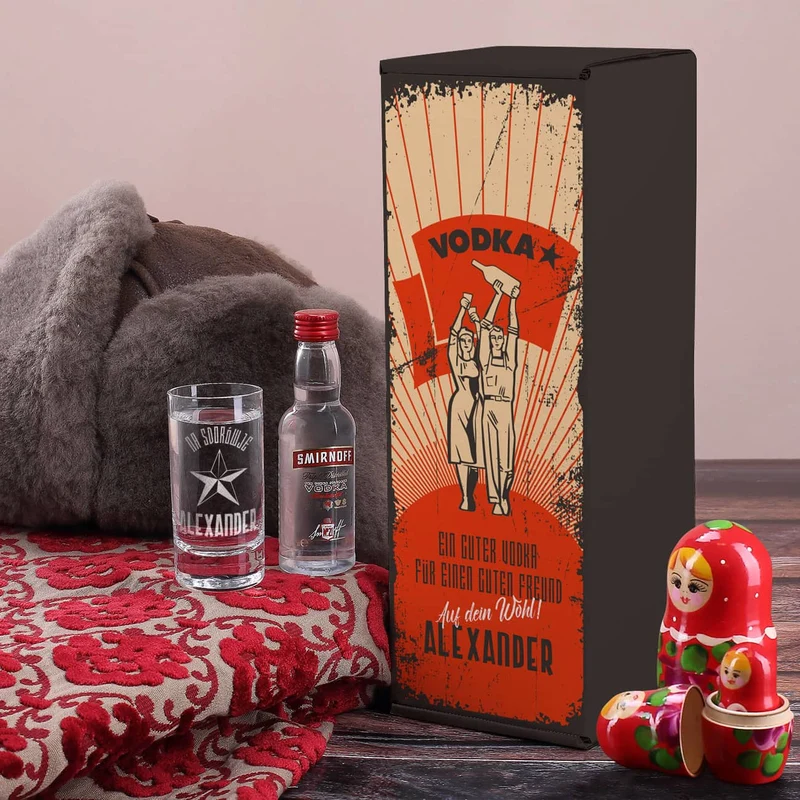 Vodka Smirnoff mit graviertem Vodkaglas in bedruckter Geschenkverpackung
