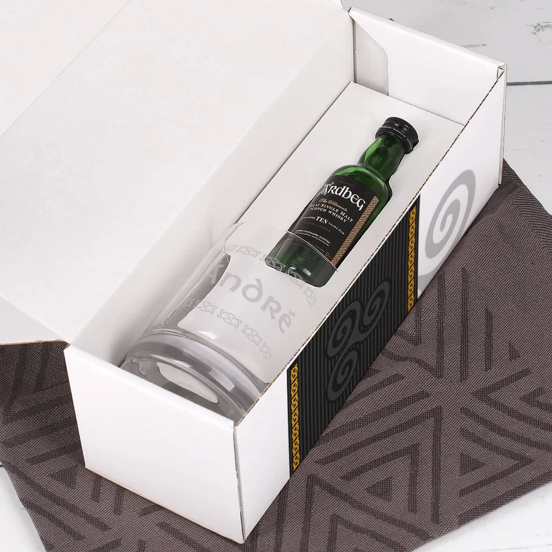 Whisky Geschenk-Set mit Ardbeg 10 Miniatur-Flasche und graviertem Glas