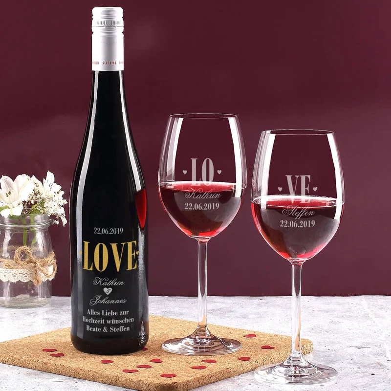Weinset zur Hochzeit LOVE mit Namen und Datum