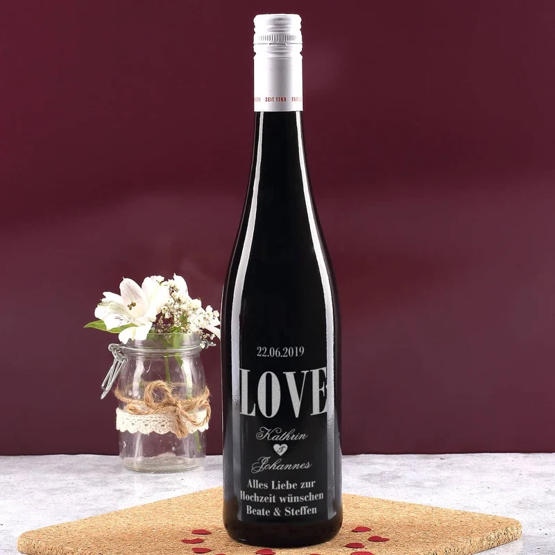 Weinset zur Hochzeit LOVE mit Namen und Datum