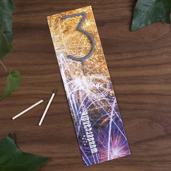 Gefüllte Geschenkbox zum 30. Geburtstag
