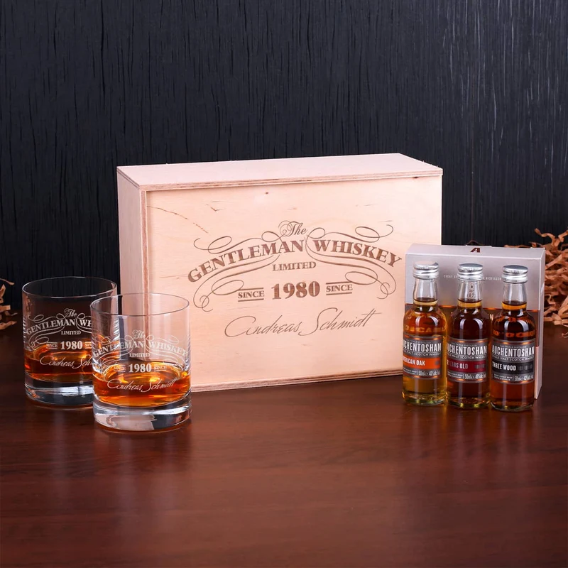 Auchentoshan Whisky Geschenkset mit 2 Gläsern und 3 Whiskys
