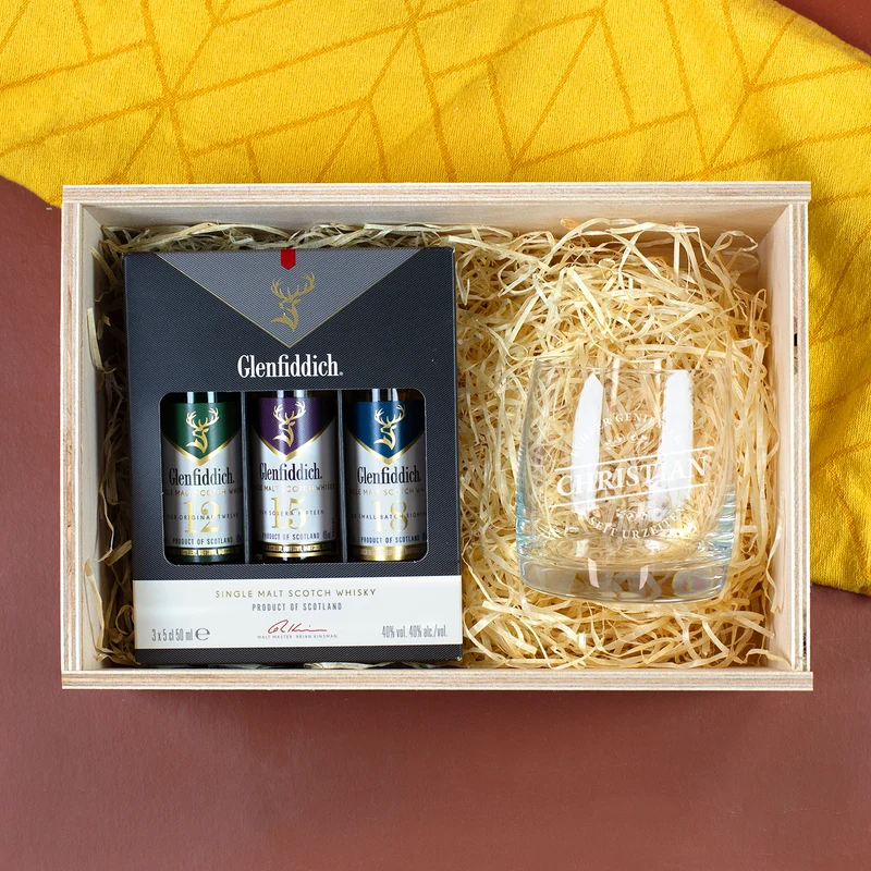 Whisky Geschenkset mit 2 Gläsern, 3 Flaschen Glenfiddich Whiskey & Geschenkbox aus Holz