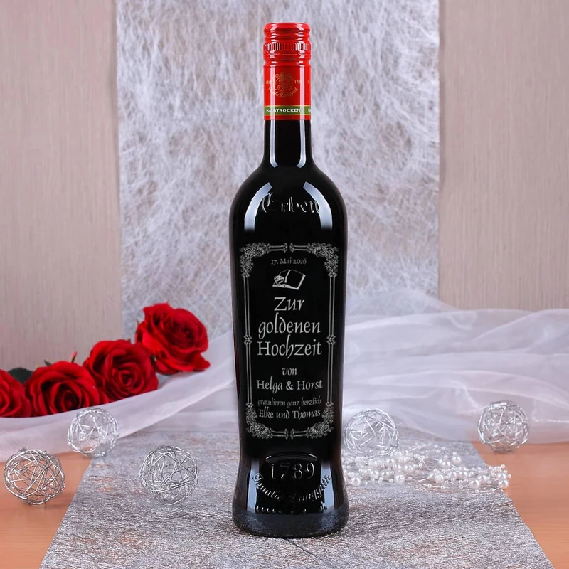 Personalisiertes Weinset mit Verzierungen zur Goldenen Hochzeit