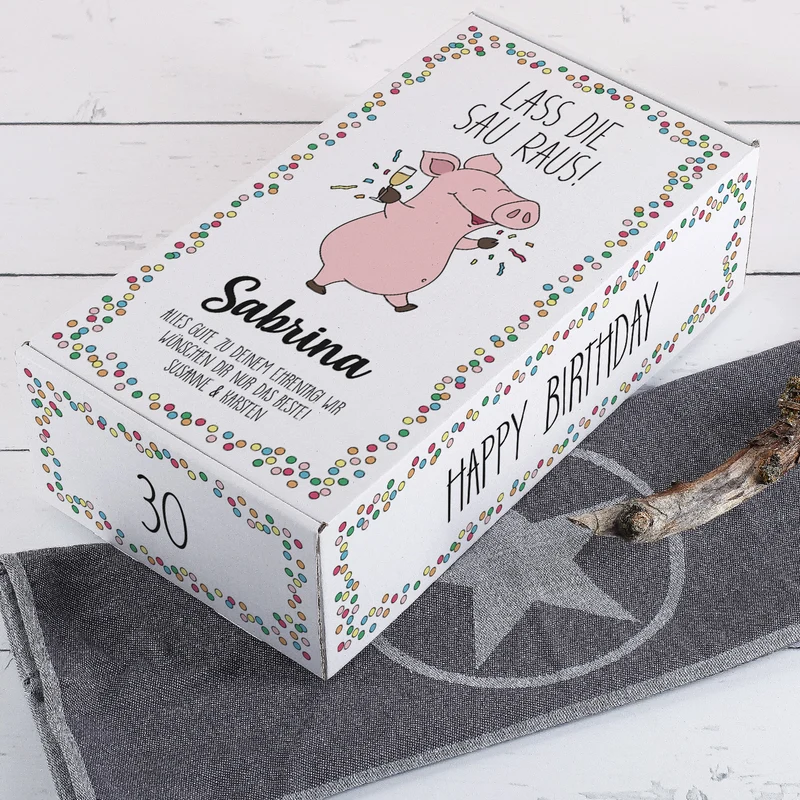 Lass die Sau raus! - Geschenkset zum Geburtstag mit Biorebe Wein und Weinglas