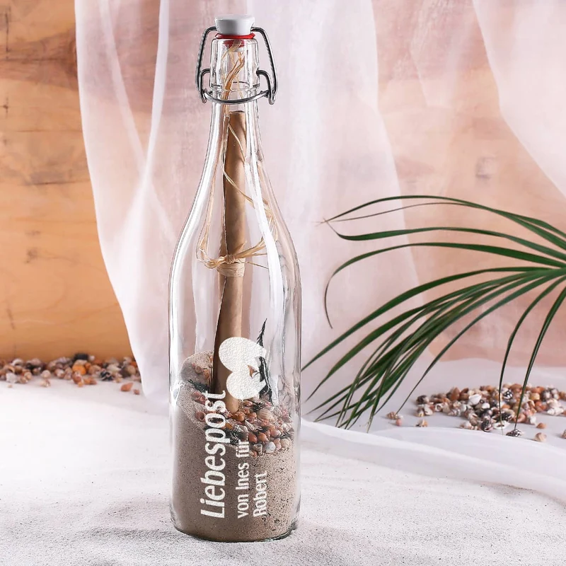 Liebespost in gravierter Flasche mit Füllung