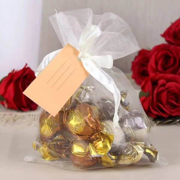 Lustige Genießertasse -Frohes Fest- mit Schokoladenfüllung