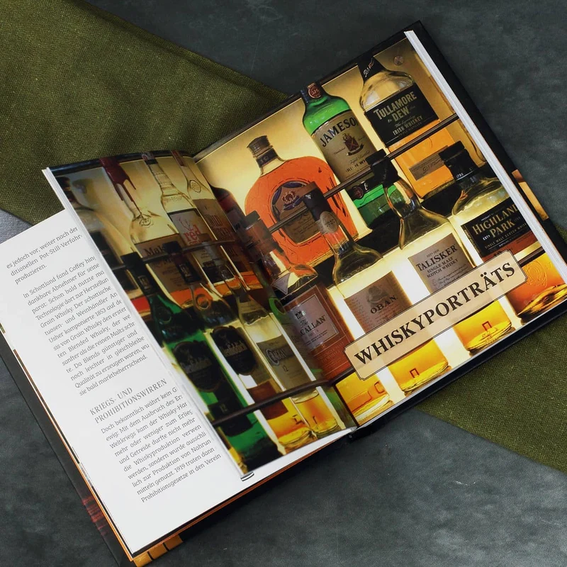 Whiskybox mit 4 Whiskygläsern und Buch über Whiskys